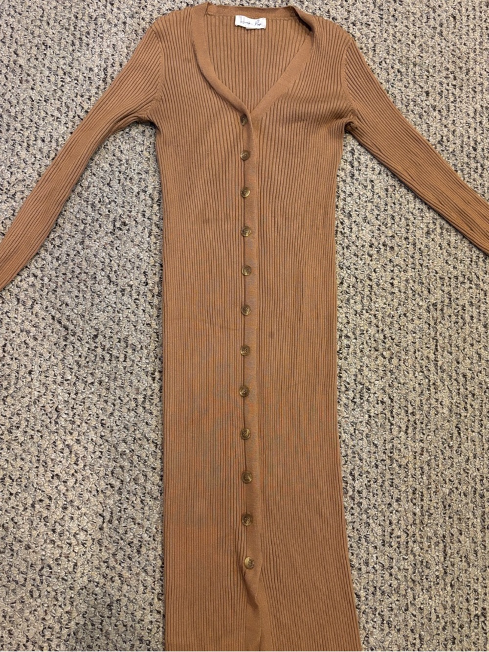 Slim Ribbed Button-Front Long Sleeve Dress in Camel